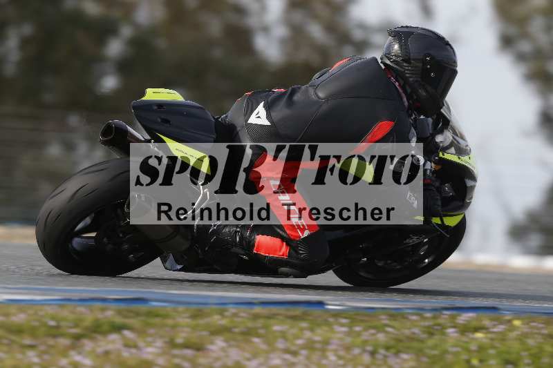 /Archiv-2024/02 29.01.-02.02.2024 Moto Center Thun Jerez/Gruppe gruen-green/87